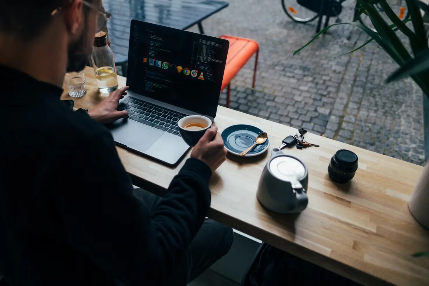 How to Use AI to Write Emails: 2025 Guide